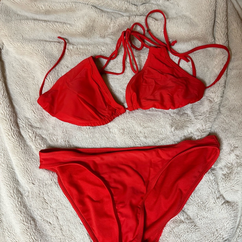 red triangle bikini